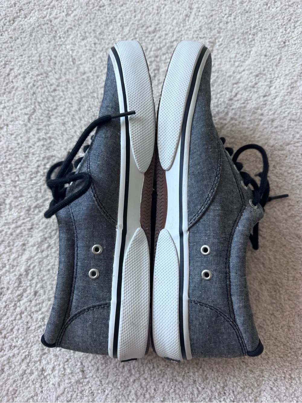 Casual Men's Gray Canvas Lace-Up Sneakers